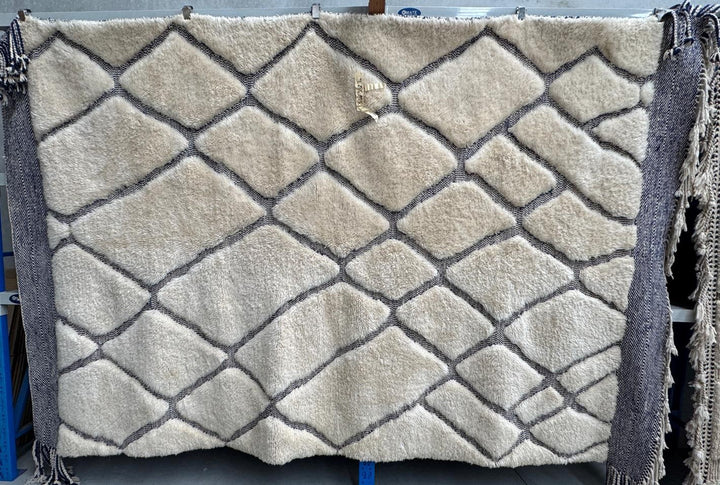 Handmade Fluffy Wool Rug 230 x 300 cm  - Cream & Navy