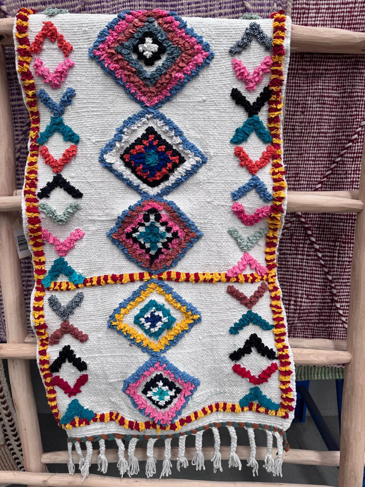 Bath rug hand woven  31 - 90 x 50 cms